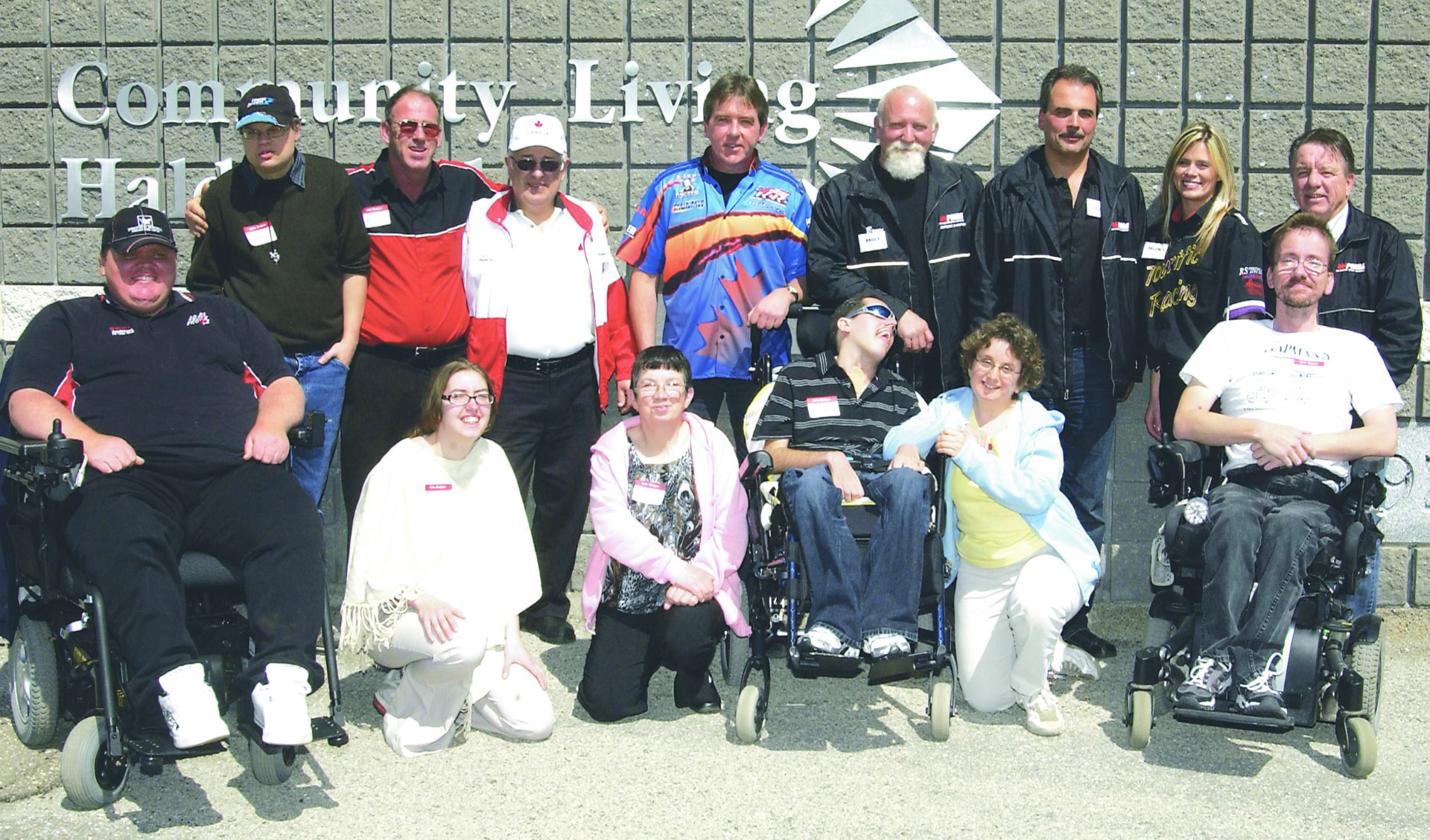 Participants, drivers and volunteers outside Community Living Haldimand